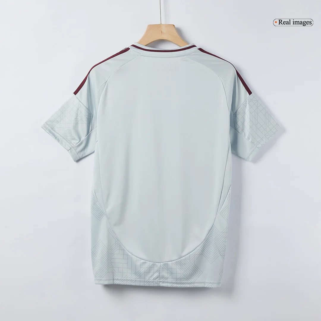 Ajax – Drittes Trikot-Set